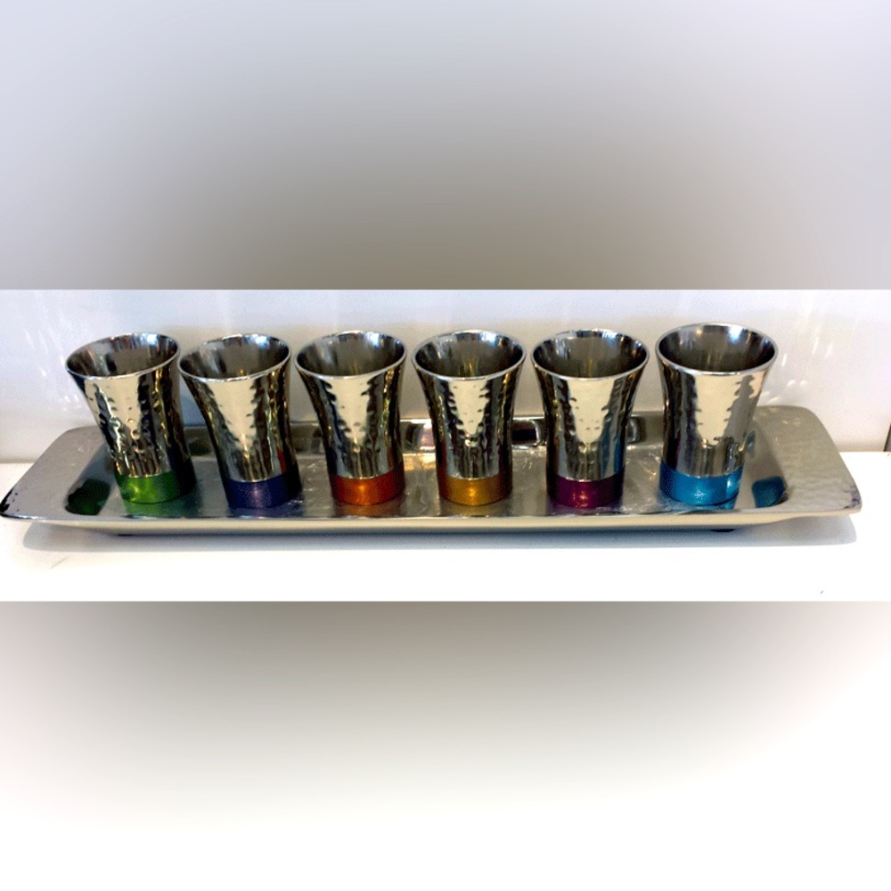 Nickel And Anodized
Aluminum Cordial Set
YAIR EMANUEL